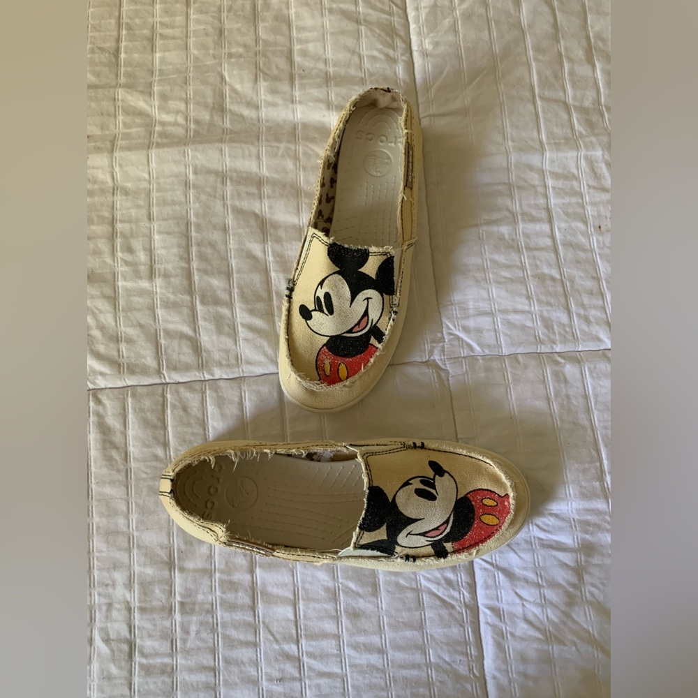 CROCS Disney Melbourne Mickey
Mouse Slip On Canvas Distressed Loafers - Picture 2 of 5